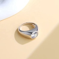Bague ronde en zircon 5A en argent sterling 925 de haute qualité OEM Designer Bague de mariage unisexe en pierre CZ simple pour hommes