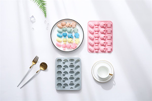 Moldes de Silicona con Diseño de Rugby para Pasteles, Reutilizables, de Grado Alimenticio, Lindos Moldes Magnéticos de Silicona para Chocolate, Dulces y Hielo - Product Image 5