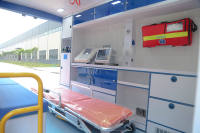 SAIC Maxus V90 Diesel Manuelle ICU Pression Négative Ambulance Médicale d'Urgence Véhicule de Transport de Patients et de Secours LHD Van