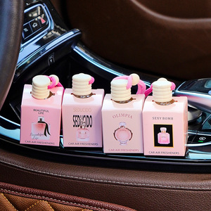 Individuelles Logo Hängender Glas-Mini-Lufterfrischer mit Natürlicher Verdampfung Langanhaltender Duft & Geruchsentfernung für Auto-Nutzung - Product Image 4