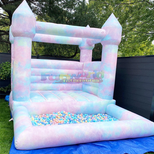 Castillo inflable comercial para fiestas infantiles, con diseño tie dye, con piscina de pelotas, castillo hinchable. - Product Image 2