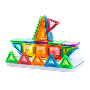 MAGPLAYER ชุดตัวต่อแ<span class=keywords><strong>ม</strong></span>่เหล็ก <span class=keywords><strong>26</strong></span> ชิ้น ชุดเดินทางแบบพกพา ตัวต่อแม่เหล็กเพื่อการศึกษาสำหรับเด็ก ของขวัญสำหรับเด็ก - Product Image 1