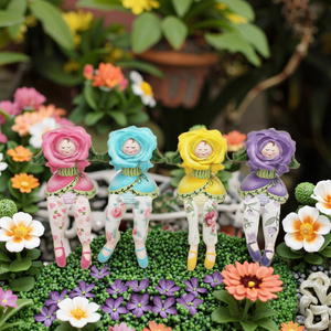 Statue de sorcière d'Halloween miniature en résine faite à la main Sculpture d'art populaire personnalisée écologique Figurine animale de noël cadeau en gros - Product Image 5