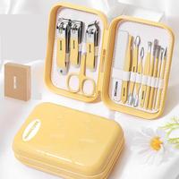 Kit de Manucure Portable 13 Pièces avec Logo Personnalisé, Coupe-Ongles en Acier, Cure-Oreille, Aiguille à Acné, Pédicure, Boîte en PU Couleurs Bonbon