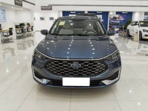 El <span class=keywords><strong>Ford</strong></span> <span class=keywords><strong>Focus</strong></span> 1.5L Automático Edición Diamante 2021 es un Sedán Compacto Producido por Changan <span class=keywords><strong>Ford</strong></span>. - Product Image 1