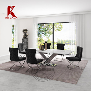 <span class=keywords><strong>Chaise</strong></span> de salle à manger élégante et confortable en <span class=keywords><strong>velours</strong></span> <span class=keywords><strong>noir</strong></span>, pieds en métal dorés en forme de X, meubles de salle à manger - Product Image 1