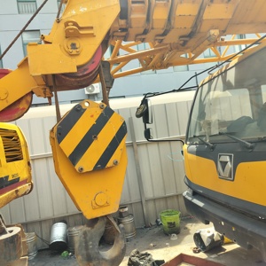 Grue mobile hydraulique XCMG QY50K 50 tonnes d'occasion, d'origine Chine, pour travaux de construction et levage. - Product Image 2