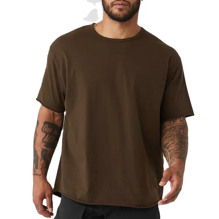 छोटी आस्तीन वाली क्रू नेक पुरुषों की टी शर्ट कस्टम पुरुषों की प्लस साइज टी-शर्ट उच्च गुणवत्ता वाले सांस लेने योग्य पुरुष नियमित फिट प्रशिक्षण टी-शर्ट