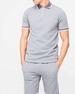 Ensemble de survêtement décontracté d'été gris, coupe ajustée, respirant, imprimé, en piqué interlock rayé, polo et short, 80% coton, 20% polyester - Product Image 3