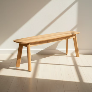 Banc en bois Mizuki, fabriqué en bois naturel massif, au design minimaliste scandinave, idéal pour les intérieurs de maisons modernes. - Product Image 1