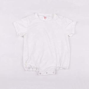 تي شيرت للأطفال حديثي الولادة بلون فضفاض بلون واحد ورقبة مستديرة وأكمام قصيرة ملابس أطفال محبوكة للجنسين ملابس فضفاضة للرضع من البوليستر باللون الرمادي والأبيض - Product Image 2