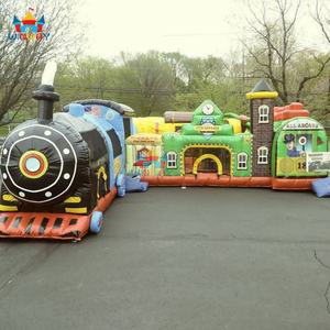 Parcours d'obstacles gonflable Fun Express Train Station pour fêtes - Matériel PVC, à partir de 14 ans, utilisation en parc d'aventure - Product Image 2