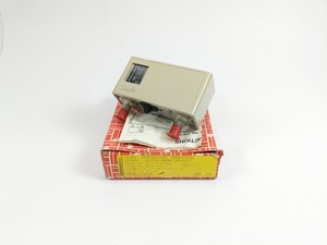 060-1154 KP15 Contrôleur de pression Conv. Réinitialisation automatique/manuelle - Product Image 1