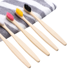 Brosse <span class=keywords><strong>à</strong></span> <span class=keywords><strong>dents</strong></span> en bambou de voyage d'<span class=keywords><strong>occasion</strong></span> sans BPA certifiée CE FCC FDA ROHS avec poils en nylon Pupont souple - Product Image 6
