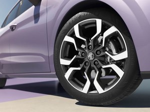 MG4 Hatchback eléctrico de alto rendimiento para entusiastas de la conducción - Product Image 6