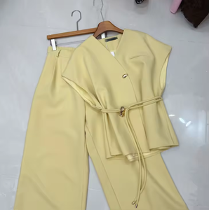 Ensemble élégant deux pièces pour <span class=keywords><strong>femme</strong></span>, vente en gros d'usine, décontracté d'<span class=keywords><strong>été</strong></span>, sans manches, avec ceinture, gilet et <span class=keywords><strong>pantalon</strong></span> large, couleur unie, idéal pour le bureau - Product Image 3