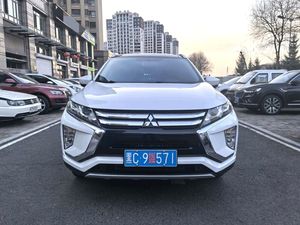 <span class=keywords><strong>Mitsubishi</strong></span> <span class=keywords><strong>Outlander</strong></span> Eclipse Cross d'occasion 2018, boîte de vitesses automatique, conduite à gauche, intérieur foncé, sièges en cuir, transmission intégrale - Product Image 2