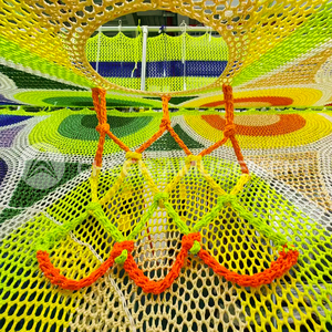 Peralatan Taman Bermain Dalam Ruangan Berkualitas Tinggi yang Dapat Disesuaikan, Jaring Pelangi Panjat Tenun Tangan untuk Anak-Anak di Pusat Perbelanjaan dan Taman Hiburan - Product Image 2