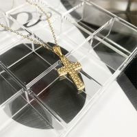 9 modèles d'acier inoxydable plaqué or 18K reine pièce croix pendentif vénus femmes colliers pour cadeau
