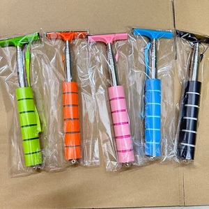 ที่ปัดน้ำฝนกระจกมองหลังรถยนต์แบบด้ามยาวพับเก็บได้ แปรงทำความสะอาดกระจกรถยนต์แบบยืดหดได้ - Product Image 6