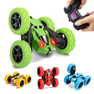 Çocuklar yetişkin oyuncaklar uzaktan kumanda araba pil çift taraflı 360 haddeleme sürüklenme büküm salıncak kolu mini rc dublör araba