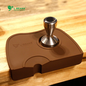 แผ่นรองกดกาแฟ L-Beans ป้องกันการลื่น สำหรับทำเอสเพรสโซ พร้อมฐานสแตนเลส - Product Image 1
