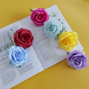 رأس وردة جميلة وعصرية من القماش المطفي بألوان متعددة، مقاس 9 سم، للزينة - Product Image 4