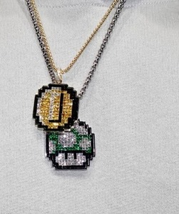Colgante Único de Plata 925 con Diamante Moissanite, Estilo Hip Hop Inspirado en el Gaming, Joyería Urbana - Product Image 1