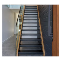Escaliers à double face avec motifs décoratifs découpés au laser, marches en noyer, transmission de la lumière, fonction écran d'intimité