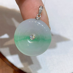 Pendentif en jadéite naturelle du Myanmar, jadéite de qualité A avec incrustation en or 18 carats, breloque bouton apaisant, cadeau de luxe pour femme, vente en gros - Product Image 5