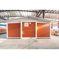 Maison conteneur pliable de 20 pieds à toit incliné, résistante aux intempéries, de style ferme, conçue sur mesure, cabane préfabriquée portable pour l'hébergement des travailleurs agricoles