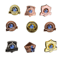 En gros Broches en fer imprimées style antique moderne, Épingles de revers super-héros souvenirs, Épingles en émail à thème dessin animé et anime, Épingles de marque en métal