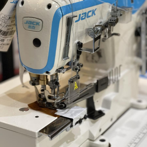 Nouvelle machine à coudre à plat JACK à entraînement direct pour ourlets de col – Prix - Product Image 4