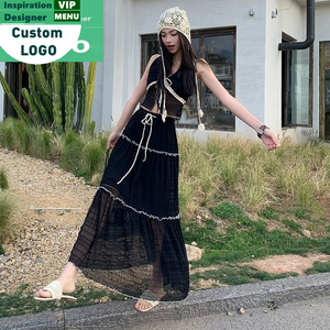 Ensemble de soirée élégant pour femme, couleur unie, avec haut tendance et jupe sexy à col halter, collection été 2025 de haute qualité - Product Image 1