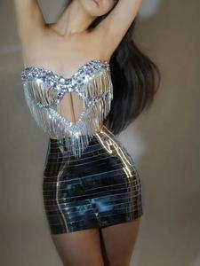 Traje de Actuación Acrobática con Falda de Tubo y Espalda Descubierta con Diseño de Espina de Pescado Dorada y Alas Grandes para Mujer, Vestido para Actuación de Canto en Grupo - Product Image 4