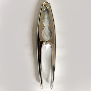 คีมถอดเปลือกวอลนัท เครื่องมือครัวอเนกประสงค์สำหรับแกะเปลือกถั่ว - Product Image 2