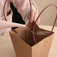 Sac à main floral coloré élégant 350g, sac cadeau mini bouquet robuste et imperméable avec poignée boucle, fournitures en gros 10*13*15CM