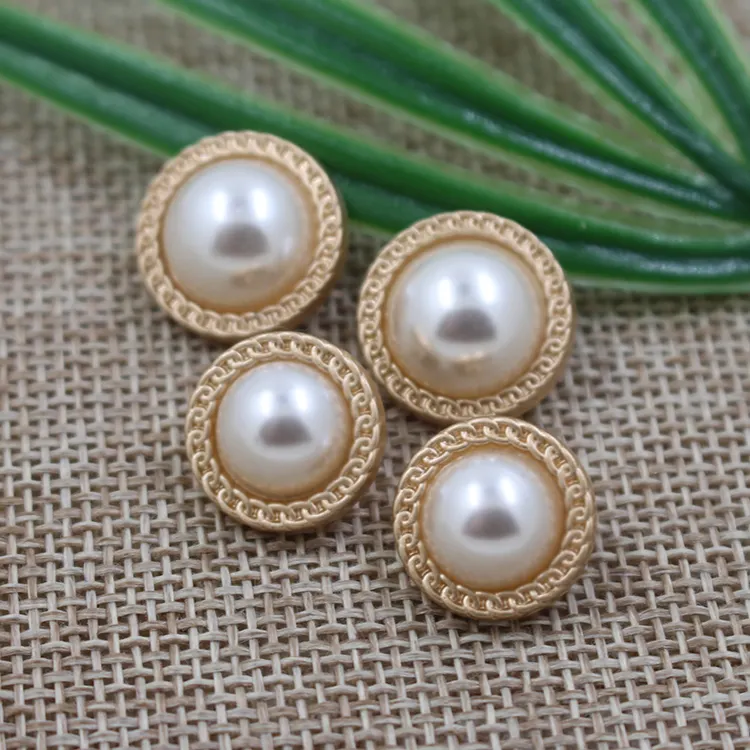 Factory wholesale Fashion white pearl metal sewing button for coat