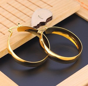 Boucles <span class=keywords><strong>d</strong></span>'oreilles à <span class=keywords><strong>boucle</strong></span> en forme de C pour femme en acier inoxydable plaqué or 18 carats Boucles <span class=keywords><strong>d</strong></span>'oreilles à arc concave élargi pour cadeaux - Product Image 4