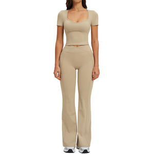 Conjunto Deportivo de Yoga Disko para Mujer, Top Corto de Cuello Cuadrado y Cintura Alta, Manga Corta, Sin Costuras, Transpirable, Elástico en Cuatro Direcciones - Product Image 4