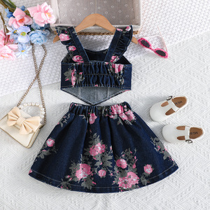 Completo Estivo in Denim per Ragazze 2026: Top con Stampa Floreale e Gonna Plissettata - Product Image 2