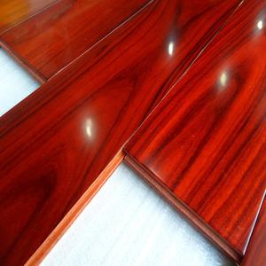 Suelo de Madera de Ingeniería de Palisandro Africano Color Caoba con Acabado Preacabado de Alto Brillo - Product Image 3