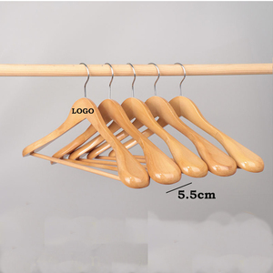 <span class=keywords><strong>Appendiabiti</strong></span> Personalizzati per Negozi di Abbigliamento, Grucce in Legno per Vestiti - Product Image 1