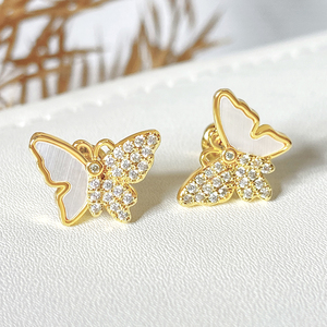 Boucles d'oreilles papillon dorées tendance pour femmes, plaquées or 18 carats, micro-pavé CZ Zircon, bijoux hypoallergéniques - Product Image 3