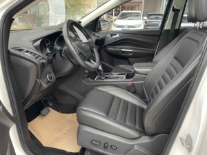Véhicules d'occasion en gros à prix abordable : <span class=keywords><strong>Ford</strong></span> <span class=keywords><strong>Kuga</strong></span> 2019 <span class=keywords><strong>EcoBoost</strong></span> 180 2WD Version Premium, SUV d'occasion, voitures d'occasion - Product Image 4