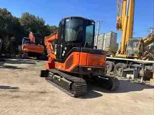 Mini-excavatrice sur chenilles Hitachi ZX50 d'occasion du Japon, 5 tonnes, avec lame de bulldozer, Hitachi 50 d'occasion - Product Image 4