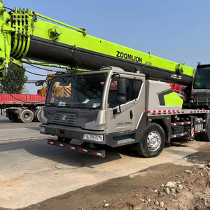 Grúas de Camión Usadas Zoomlion 2023 QY25V5, Capacidad de Elevación de 25 Toneladas, Altura Máxima de Elevación de 45 m, Bomba Rexroth, Caja de Cambios, Motor Weichai - Product Image 1