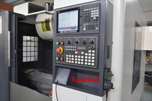 <span class=keywords><strong>SUPERTECH</strong></span> Universal VMC855 para el mecanizado de precisión de varias piezas en sectores de ingeniería electrónica, médica y general - Product Image 3