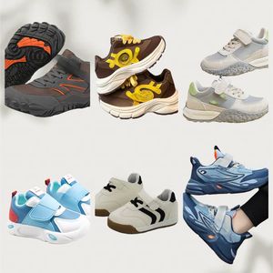 أحذية أطفال مستعملة عالية الجودة خفيفة الوزن وقابلة للتنفس بأنماط مختلطة للبيع بالجملة - Product Image 4