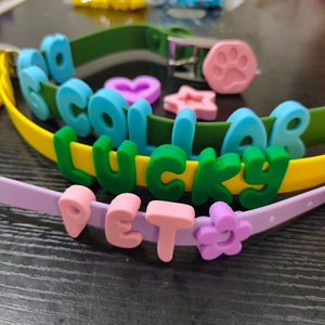 Collare Personalizzato <span class=keywords><strong>con</strong></span> Nome, Guinzaglio <span class=keywords><strong>con</strong></span> Lettere in Inglese, Accenti in Silicone, Charm <span class=keywords><strong>con</strong></span> Lettere a Terra, Chiusura <span class=keywords><strong>con</strong></span> Fibbia <span class=keywords><strong>per</strong></span> Gatti e <span class=keywords><strong>Cani</strong></span> - Product Image 6